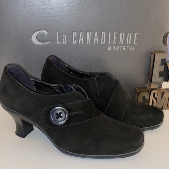 🇨🇦La CANADIENNE Montreal Waterproof ‘Shootie’ Bootie Heels in Black Suede - Picture 4 of 12